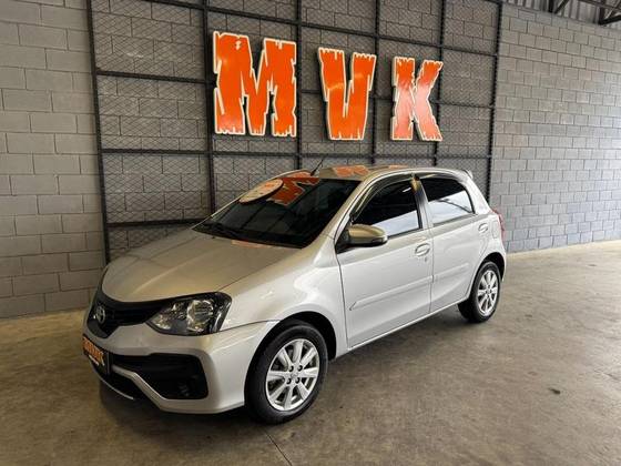 TOYOTA ETIOS 1.5 X PLUS 16V FLEX 4P AUTOMÁTICO TOYOTA ETIOS 1.5 X PLUS 16V FLEX 4P AUTOMÁTICO